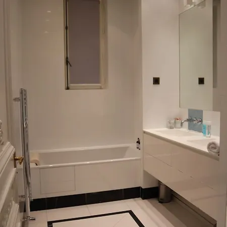 Apartment - Trocadero *